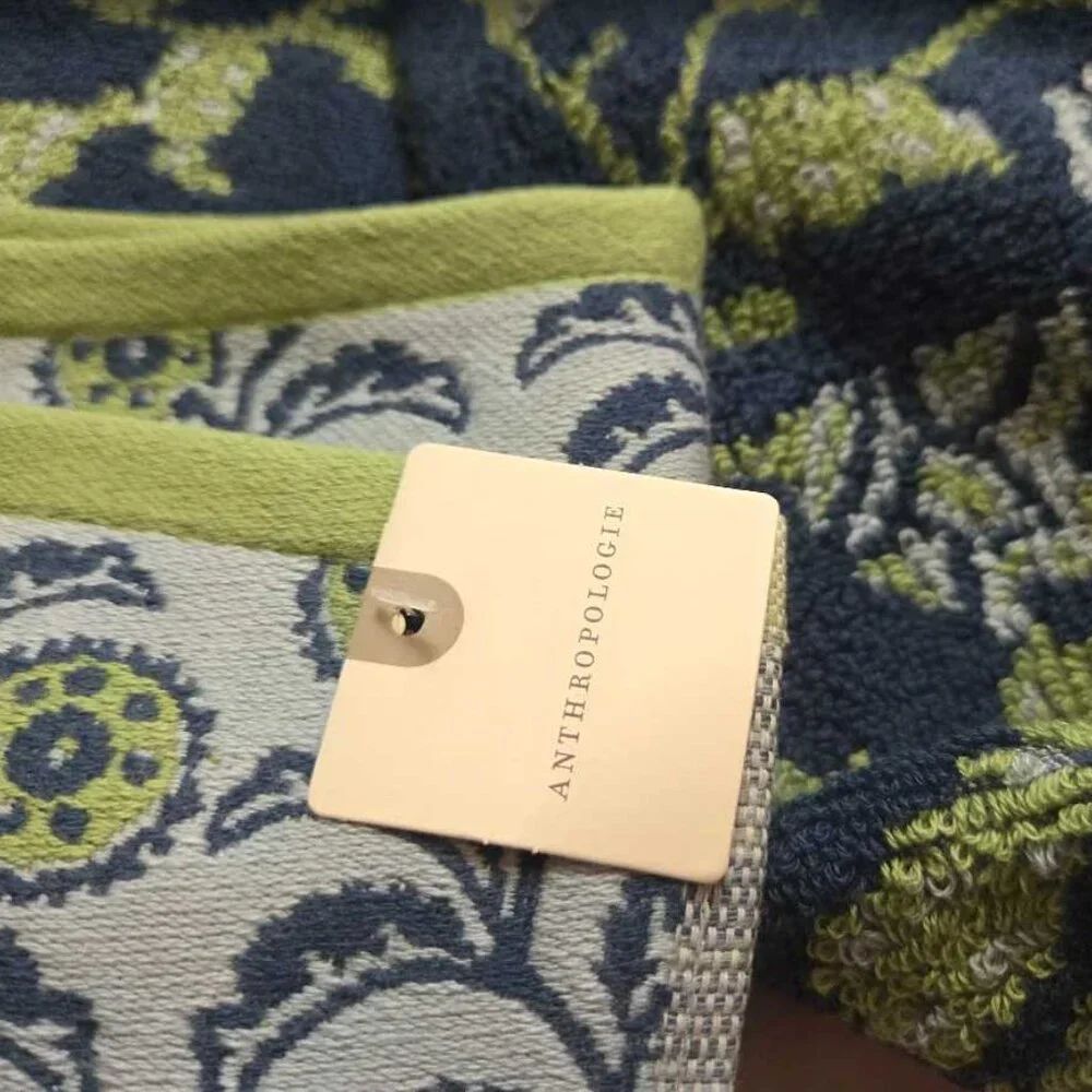 New Anthropologie Vivi cotton jacquard terrycloth bath towel in Teal